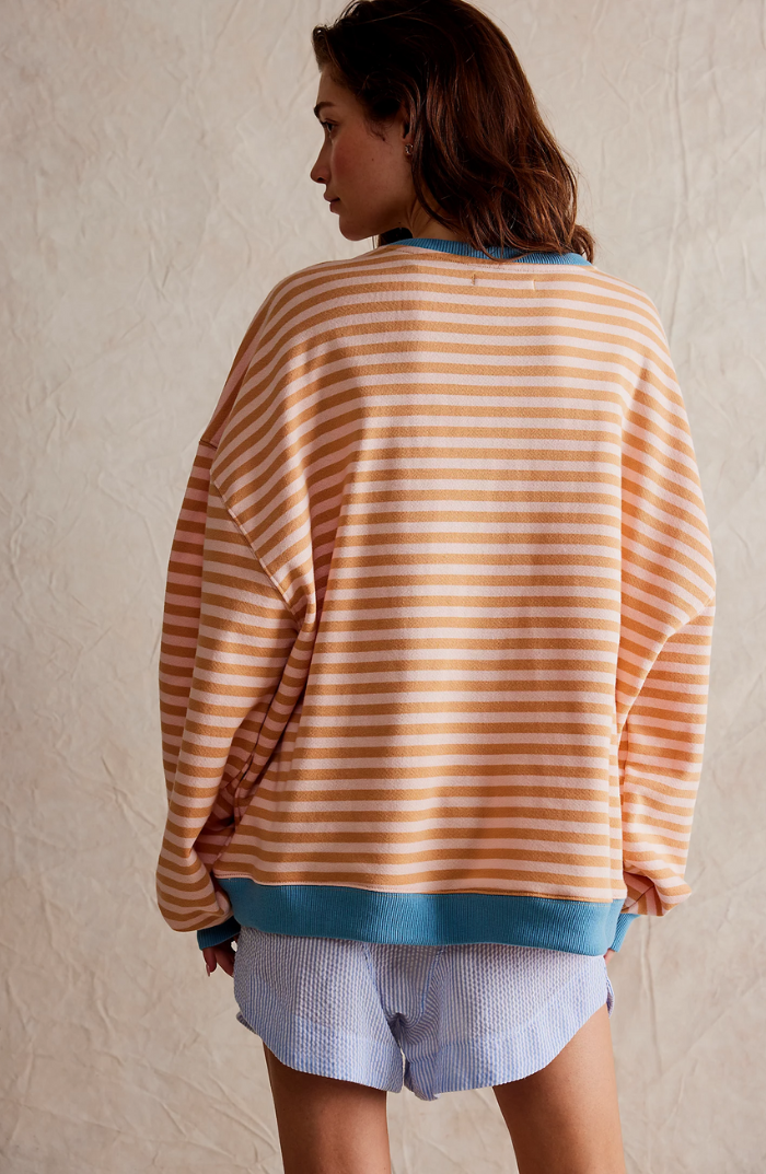 Damen Frühlingspullover gestreift mit Rundhals, ein Must-have für entspannte und schicke Looks.