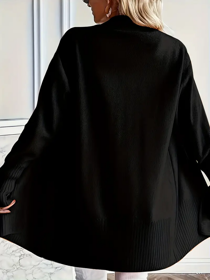 Komfortabler Damen Rundhals Strickpullover in Weiß, perfekt für Wintermode.