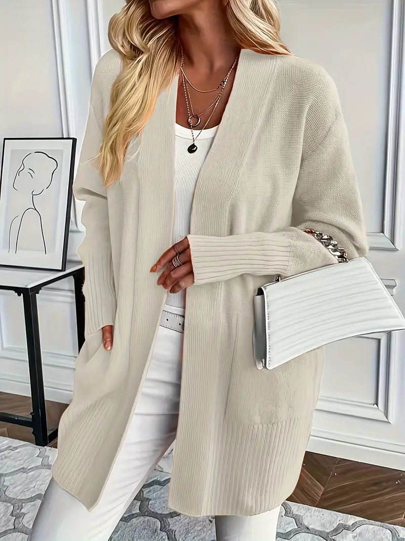 Hochwertiger Damen Strickpullover, Rundhals, in Dunkelblau, für elegante Herbst-Looks.