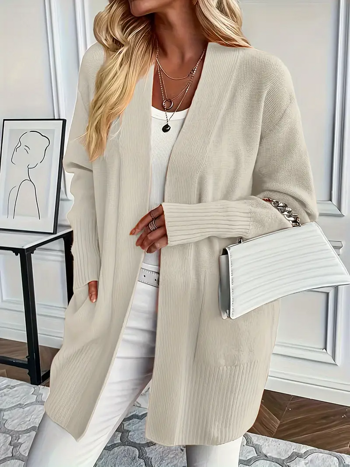 Hochwertiger Damen Strickpullover, Rundhals, in Dunkelblau, für elegante Herbst-Looks.
