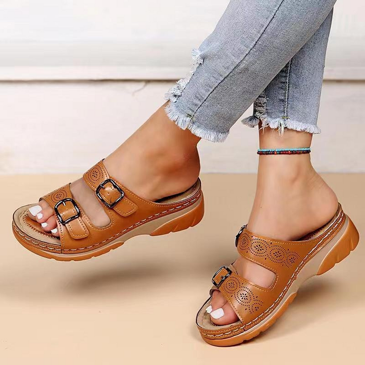 Damen Sandalen mit weichem Fußbett für ganztägigen Komfort. Perfekte Alltagsschuhe für gesunde Füße.
