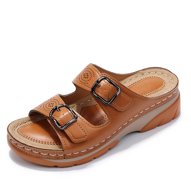 Orthopädische Damen Sandalen mit weichem, stützendem Fußbett. Bieten optimalen Komfort und Entlastung.