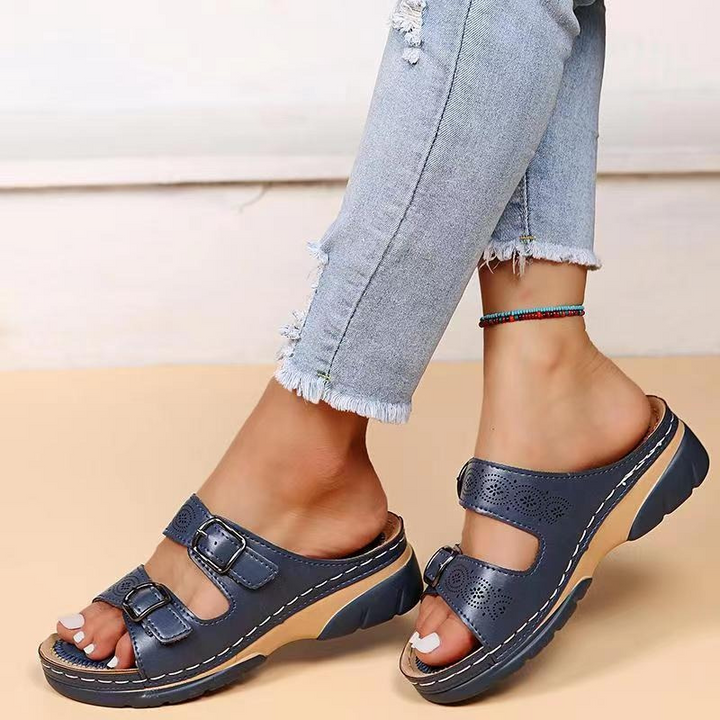 Hochwertige Damenschuhe: Komfort Sandalen mit weichem Fußbett. Die idealen Begleiter für lange Tage und Wohlbefinden.