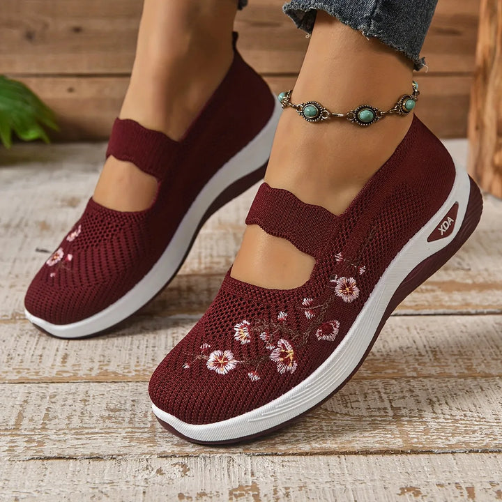Komfortable Damen Slipper mit weichem Fußbett; perfekt für lange Tage & Druckentlastung der Füße.