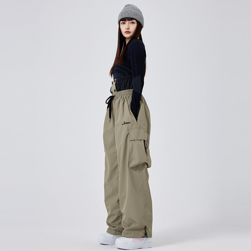 Robuste, schneesichere Damen Skihose, isoliert und warm. Die atmungsaktive Winterhose ist ideal für Wintersport & Outdoor.