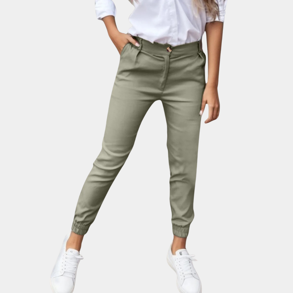 Vielseitige, elastische Damen Freizeithose. Slim Fit und knöchellang für modernen Look & Komfort an Frühlingstagen.