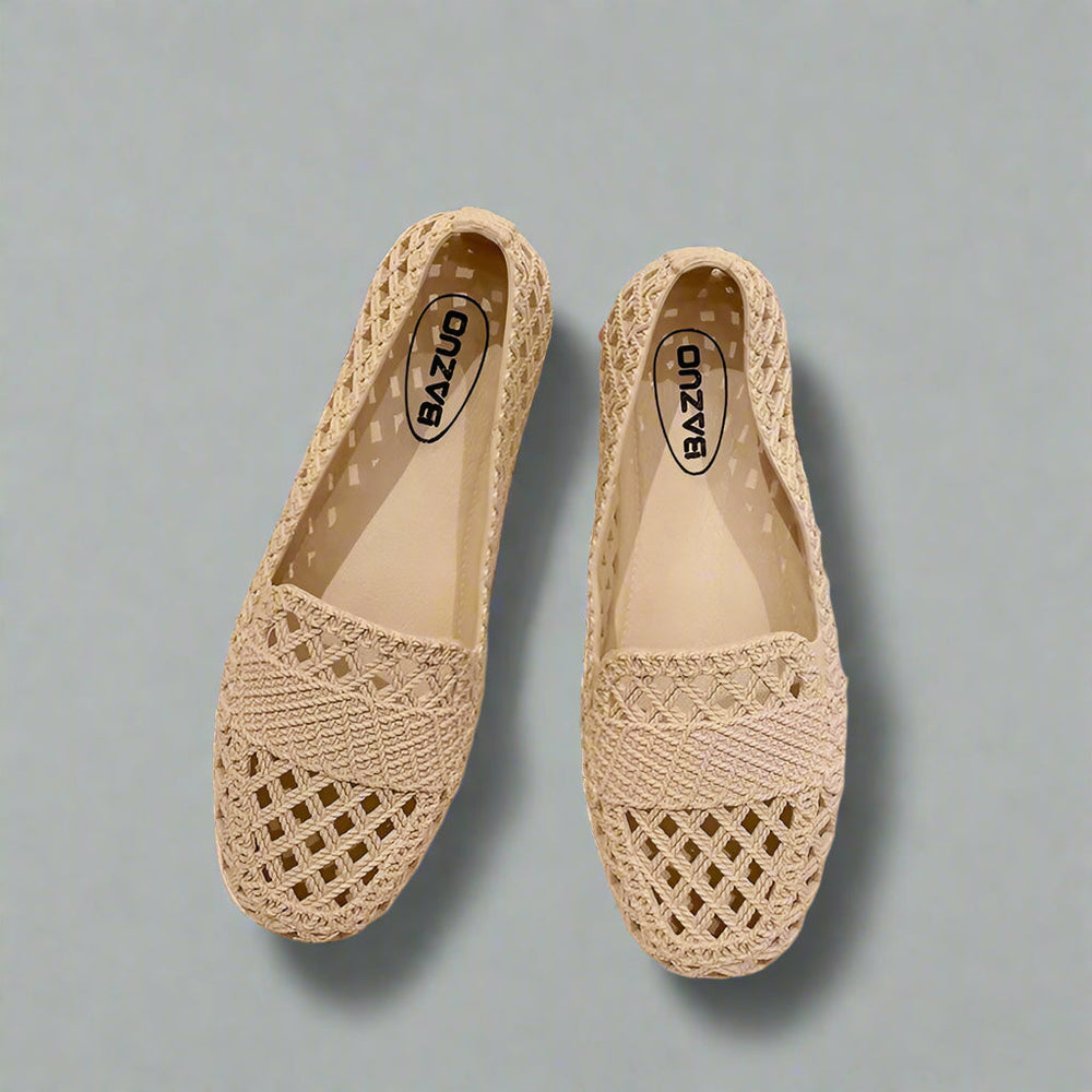 Elegante Damen Frühling Flats zum Reinschlüpfen. Bequeme & modische Alltagsschuhe für stilvolle Frauen.