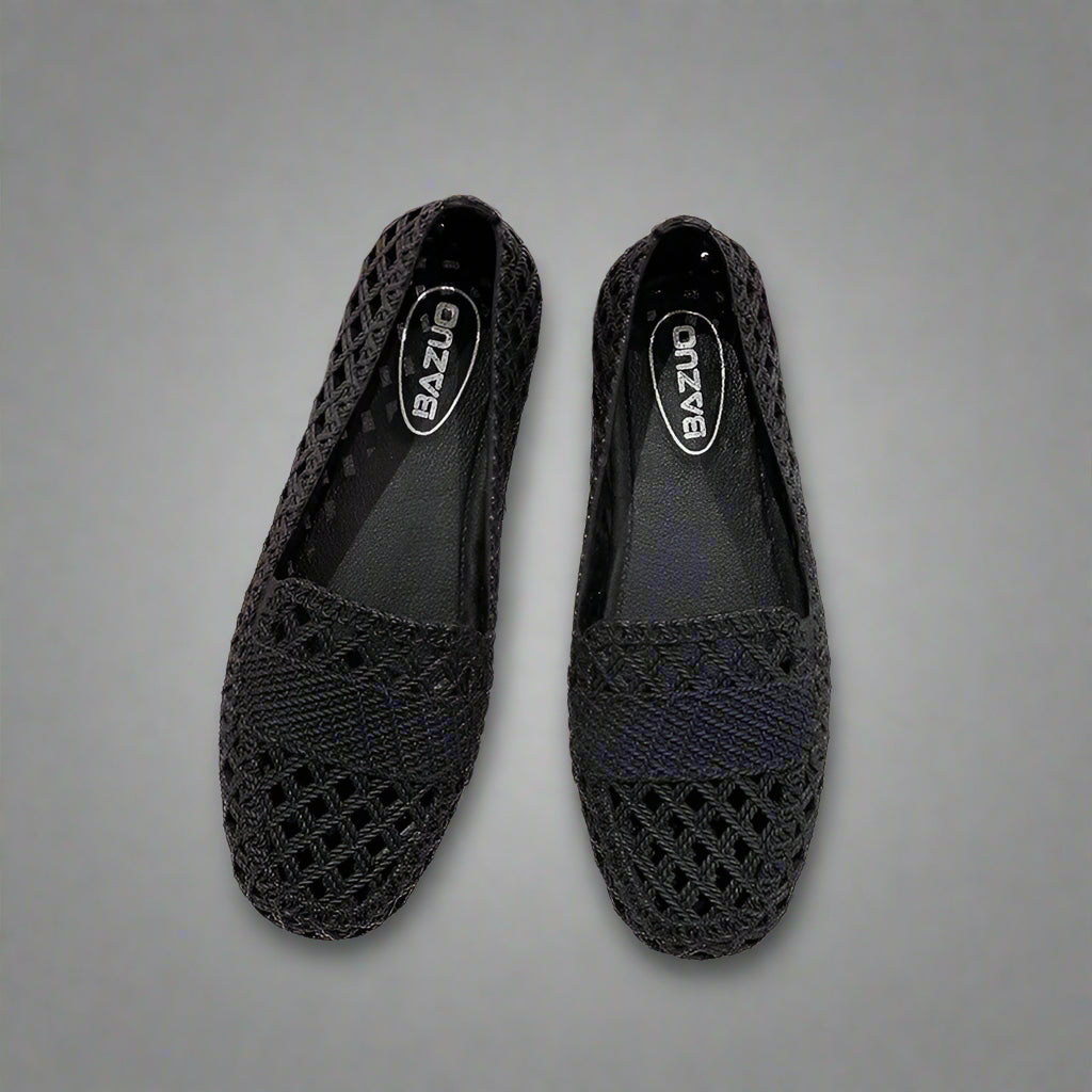 Komfortable Damen Slip-On Flats für den Frühling. Vielseitige, elegante Freizeitschuhe für jeden Tag.