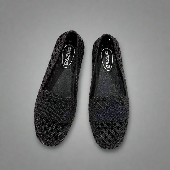 Komfortable Damen Slip-On Flats für den Frühling. Vielseitige, elegante Freizeitschuhe für jeden Tag.