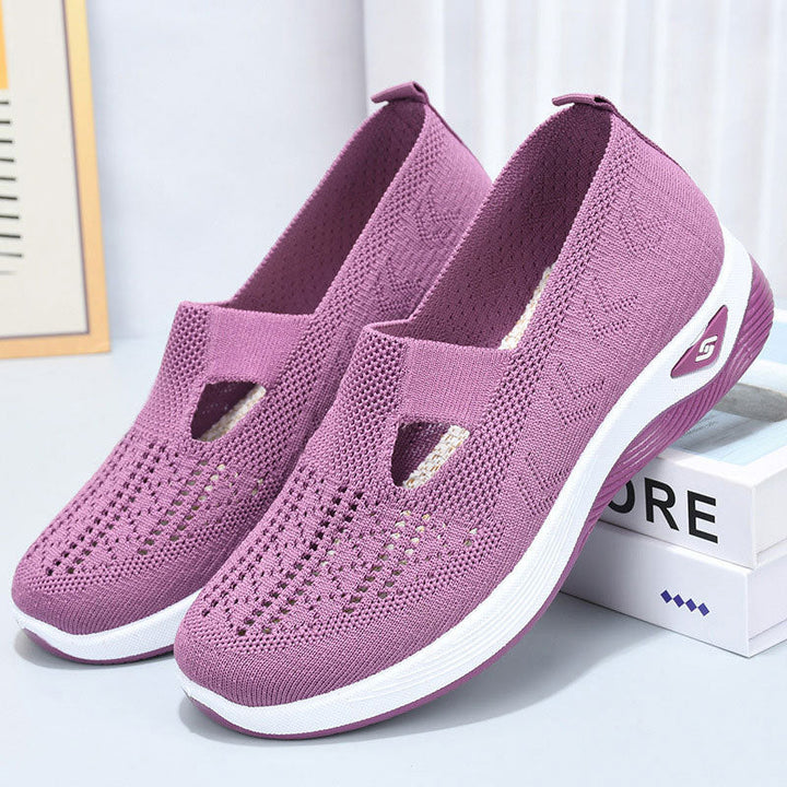 Vielseitige Damen Slip-On Sneaker, ideal als Walking oder Freizeitschuhe mit Komfort.