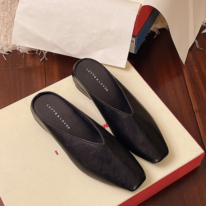 Komfortable Damenschuhe: Stilvolle Slipper, ideal als Freizeitschuhe und elegante Alltagsschuhe.