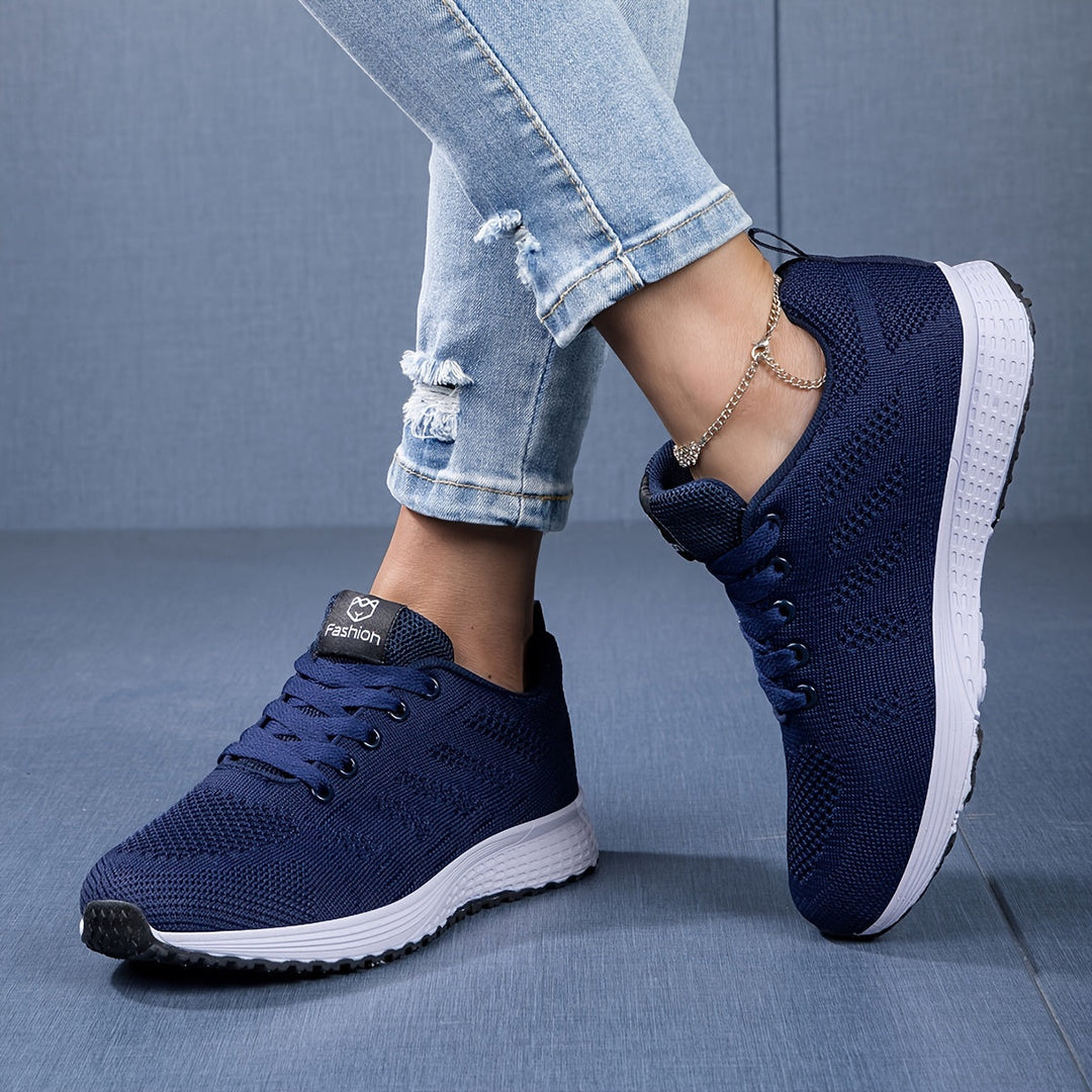 Atmungsaktive Damen Sneaker für alle Jahreszeiten, mit leichter Konstruktion & gepolsterter Sohle für hohen Tragekomfort.