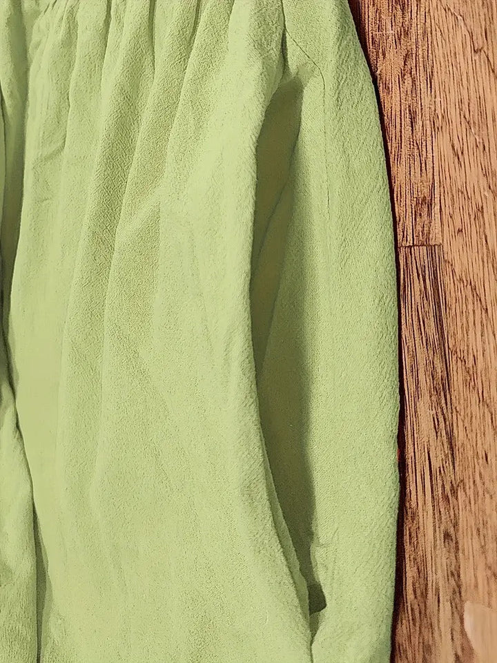 Stilvolles Freizeit-Midikleid Damen mit Kurzarm und praktischen Taschen für den Alltag.