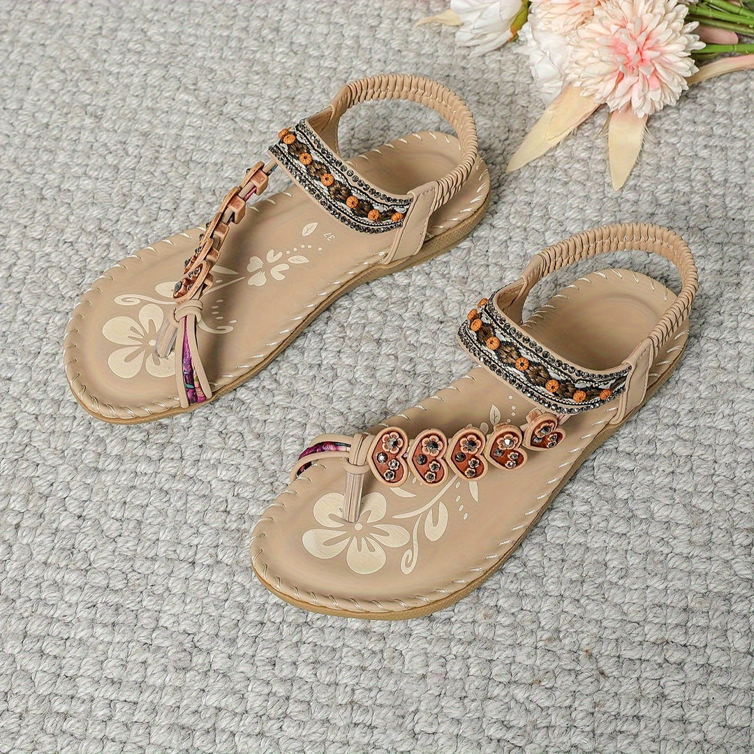 Modische Damensandalen, offen und atmungsaktiv, perfekte Begleiter für stilvolle Sommeroutfits.