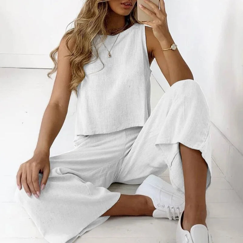 Bequemer Damen Zweiteiler für den Sommer. Lockeres Oberteil & Hose; ideal als vielseitiges Freizeit-Outfit.