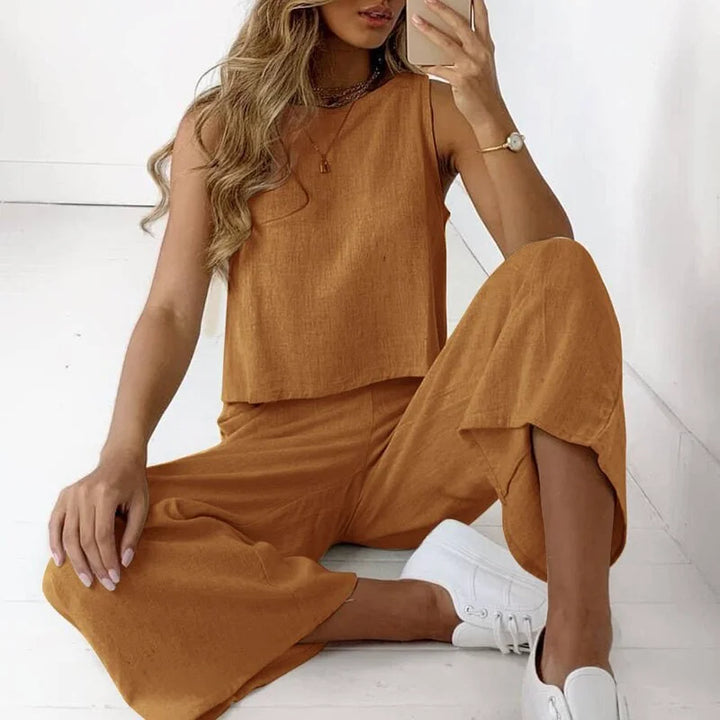 Damen Sommer Outfit: Zweiteiler mit lockerem Oberteil & komfortabler Hose, ideal für Freizeit & warme Tage.