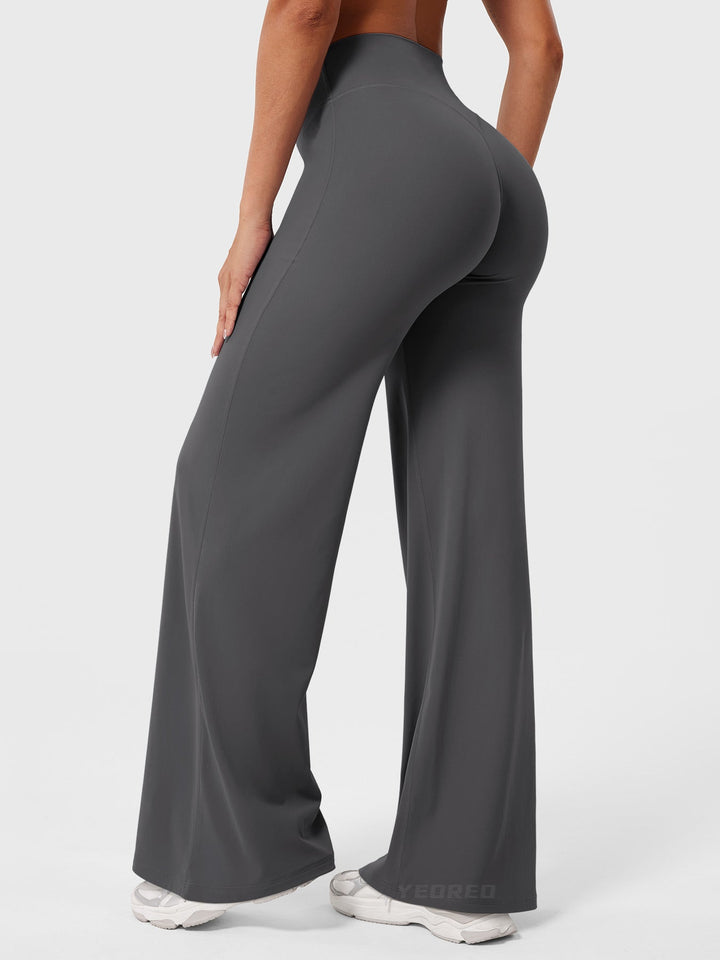 Elegante Freizeithose Franziska, hoher Bund, weites Bein, kombiniert Stil & Bequemlichkeit.