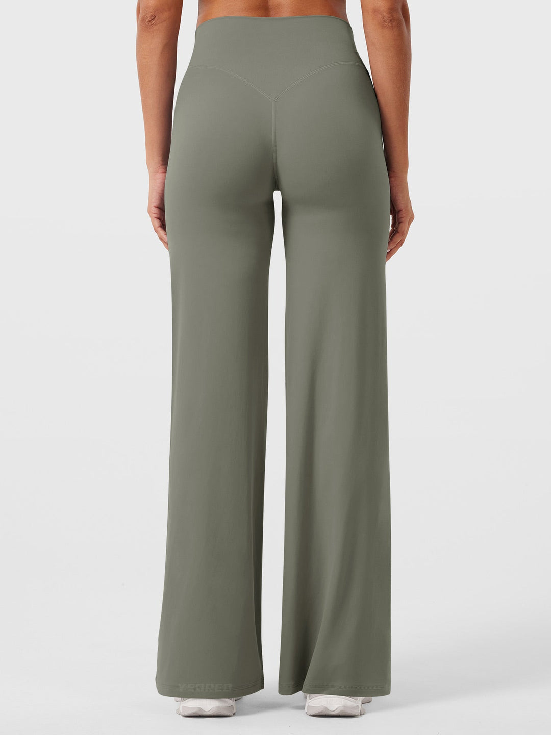 Damen Sommerhose Franziska: Hoher Bund, weites Bein, für einen entspannten & schicken Look.