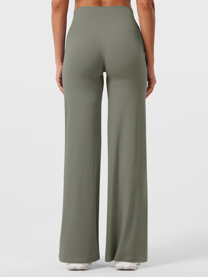 Damen Sommerhose Franziska: Hoher Bund, weites Bein, für einen entspannten & schicken Look.