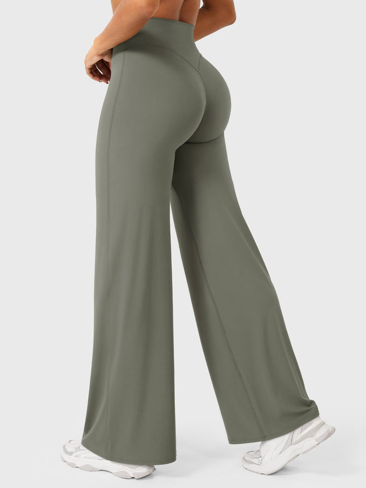 Stilvolle Damenhose Franziska mit weitem Bein und hohem Bund, vielseitig für den Sommer.