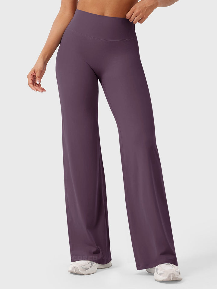 Sommerhose Franziska: Hoher Bund, weites Bein, die Quintessenz des Sommerstils für Damen.