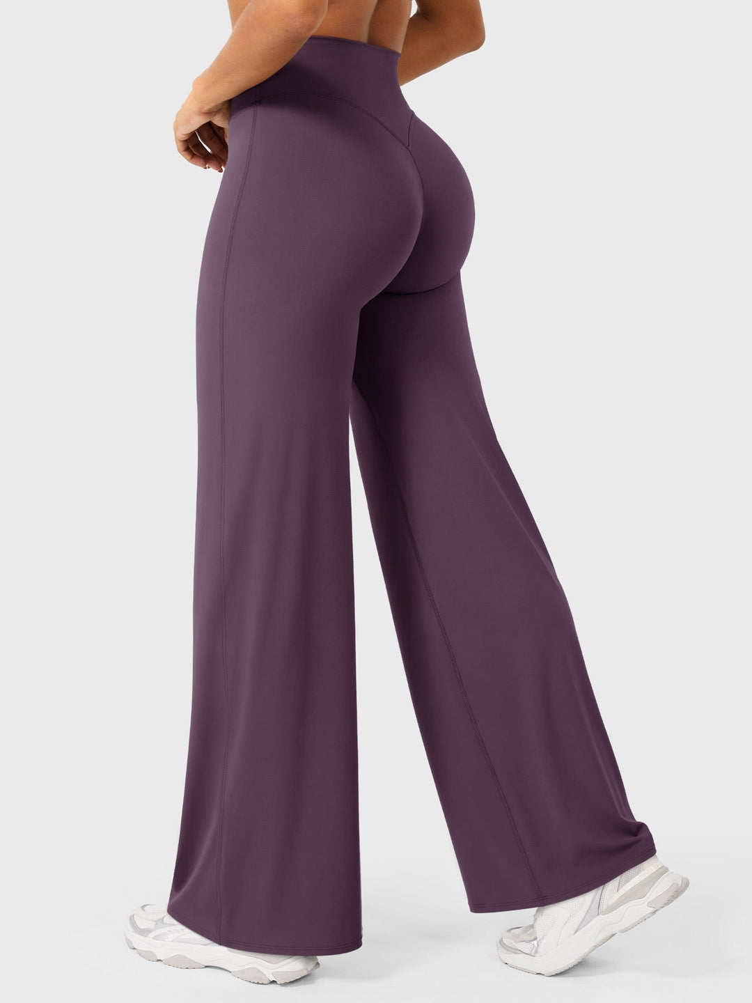 Stilvolle Franziska Damenhose, weites Bein, hoher Bund, für einen unkomplizierten Sommer.