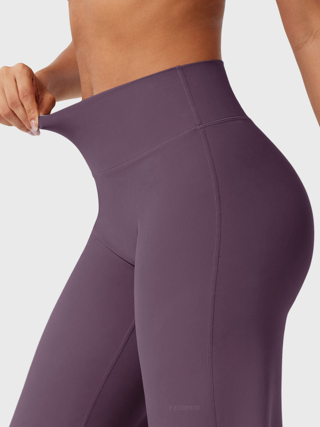Damen Sommerhose Franziska: Weites Bein, hoher Bund, für einen entspannten & schicken Auftritt.