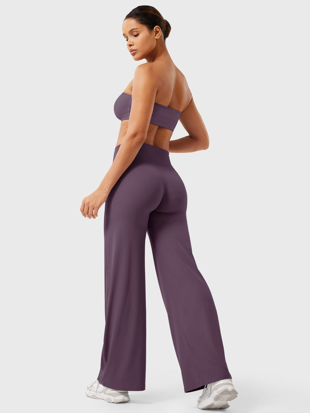 Vielseitige Sommerhose Franziska für Damen, weites Bein, hoher Bund, für jeden Tag im Sommer.