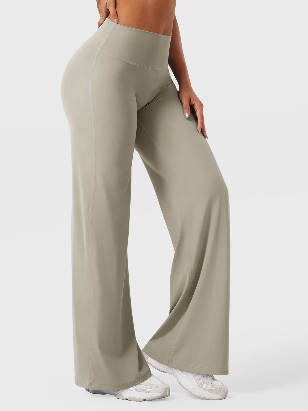 Franziska Marlenehose für Damen, hoher Bund, weites Bein, perfekt für eine Sommerhochzeit.