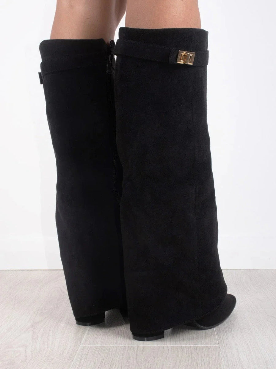 Vielseitige, modische Damenstiefel, knielang mit spitzer Zehe, für Business oder Freizeit.