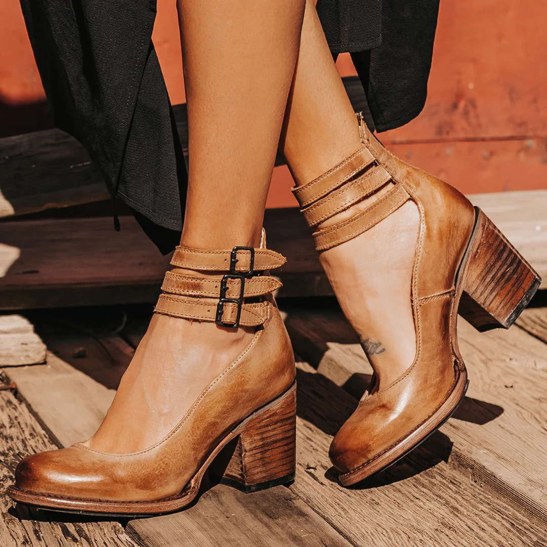 Damen Stiefeletten mit bequemem Blockabsatz, ideal für Alltag und elegante Herbst- & Winter-Looks.