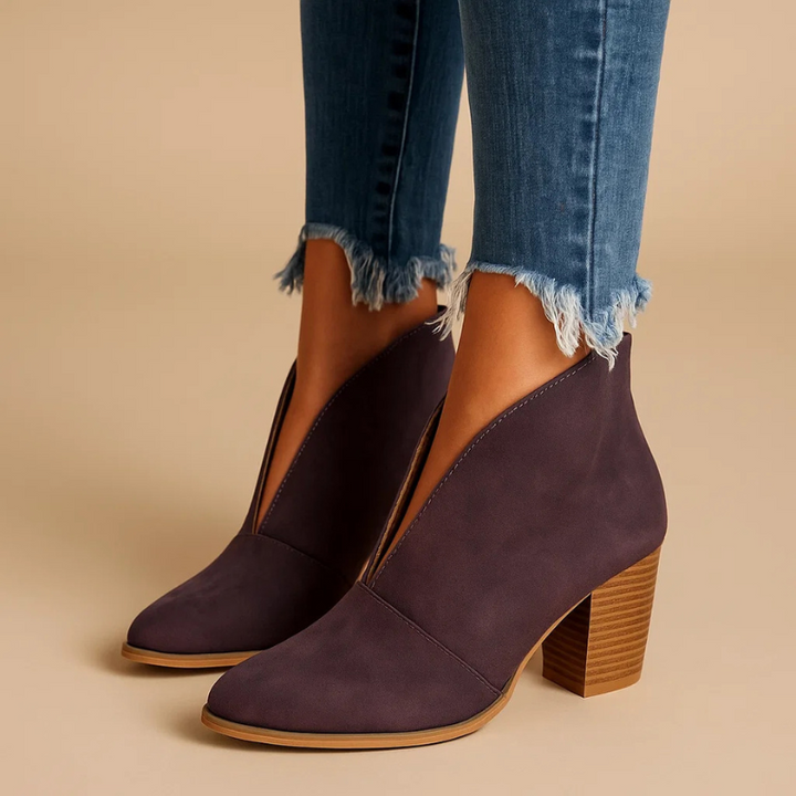 Komfortable Damen Schlupf-Stiefeletten mit Blockabsatz. Perfekte Wintermode für stilvolle Damenschuhe.