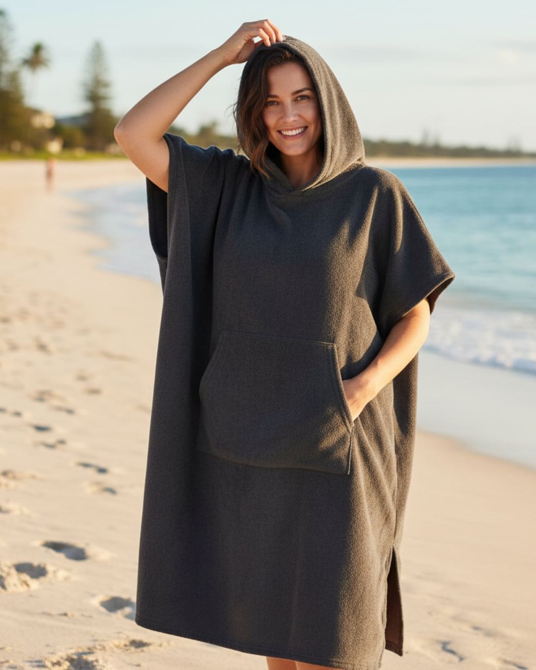 Elegantes Damen Sommer-Poncho-Kleid, ein Must-have für Ihre Urlaubs-Garderobe und entspannte Freizeit-Looks.