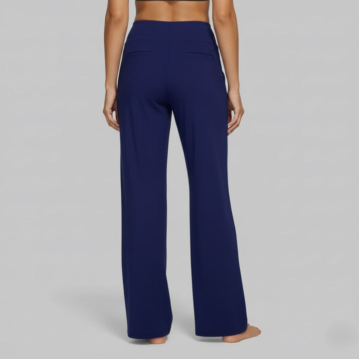 Frühlingstaugliche Damen Stretchhose, weites Bein. Loungewear-Stil für höchsten Komfort.