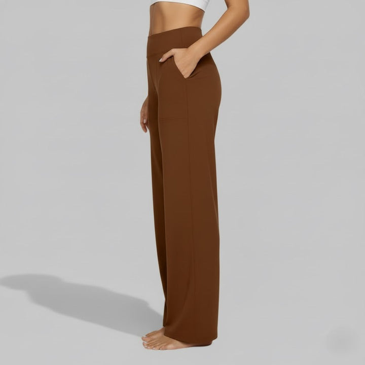 Damen Stretchhose im weiten Schnitt. Bequeme Loungewear und elegante Alltagshose.