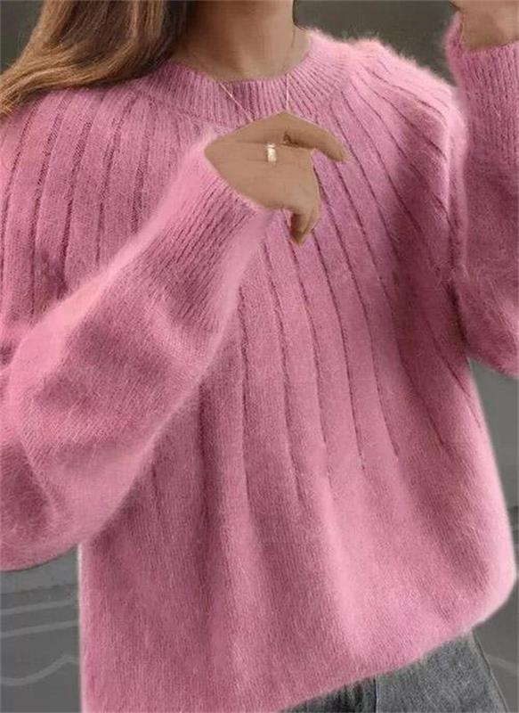 Weicher Damen Strickpullover für höchsten Tragekomfort im Winter. Vielseitiger warmer Pullover für Frauen.