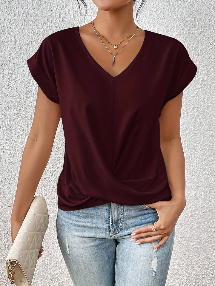 Modisches Damen T-Shirt mit Sweetheart-Ausschnitt, bequem, atmungsaktiv und vielseitig kombinierbar.