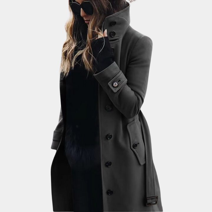 Chic taillierter Damen Mantel, klassischer Trenchcoat-Stil. Perfekte Übergangsjacke für Mode & Freizeit.