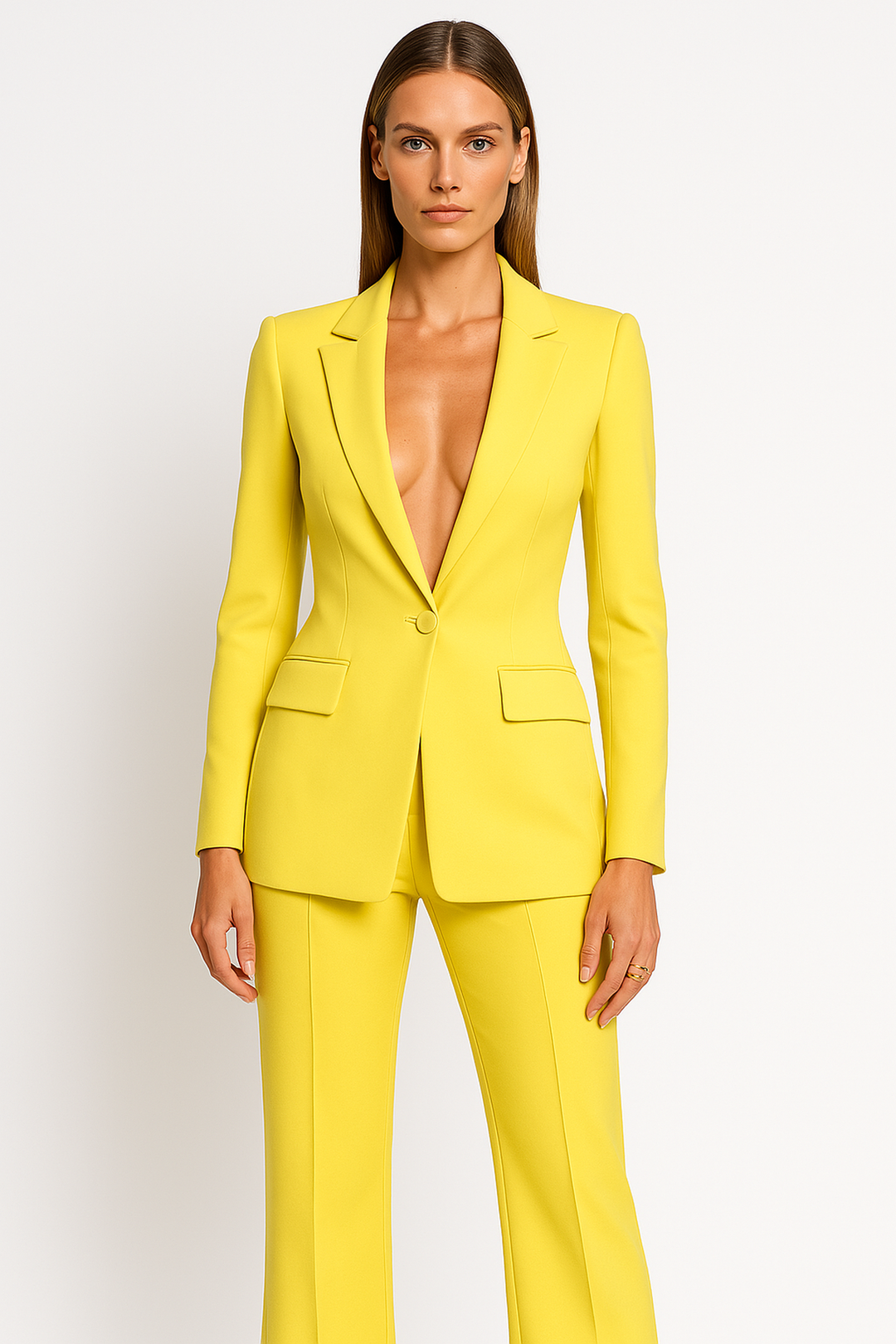 Stilvolles Business-Outfit: Damen Blazer und Hose als zweiteiliger Anzug für das Büro.