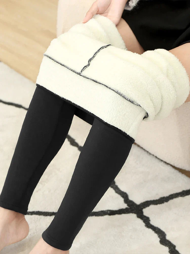 Thermo Leggings für Damen mit hoher Taille, hält warm und ist ideal für Outdoor.
