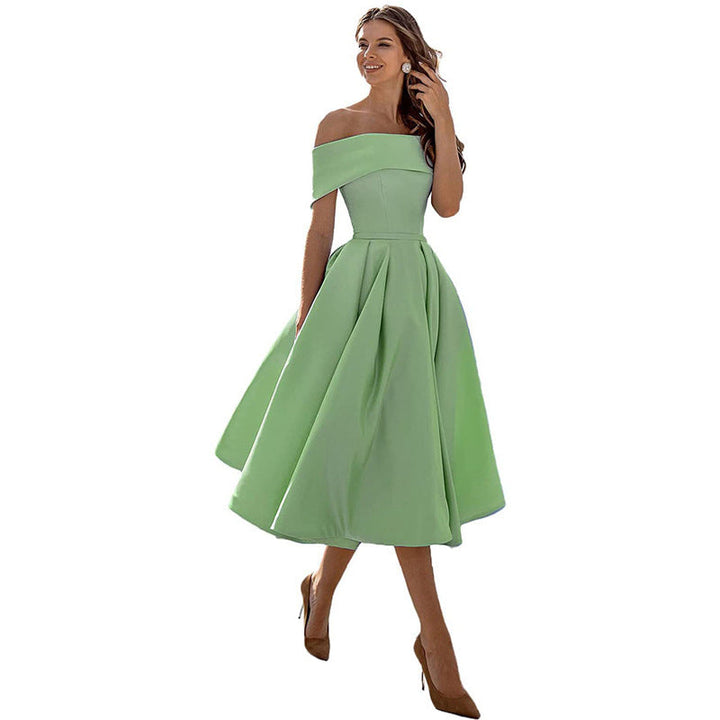 Festliches trägerloses Abendkleid für Damen, kombiniert Eleganz und Komfort.