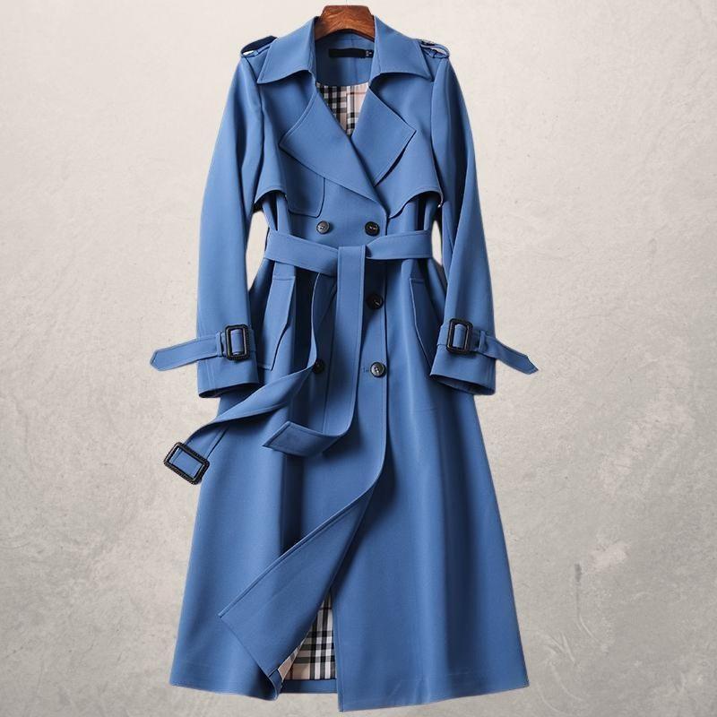Eleganter Damen Trenchcoat, Doppelreiher mit Taillengürtel. Klassische Oberbekleidung für stilvolle Auftritte.