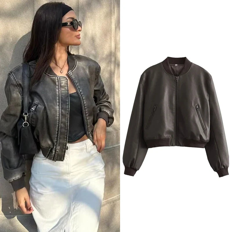 Modische Damen Bomberjacke in Lederoptik mit Reißverschluss. Vielseitig für Casual-Outfits & Streetwear.