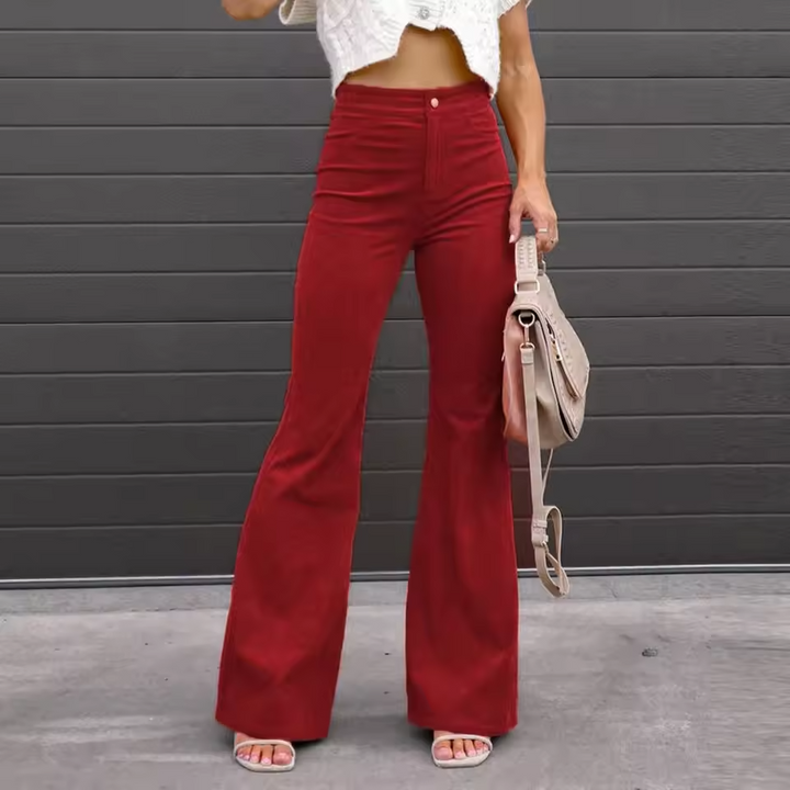 Detail der Damen High Waist Schlaghose im Vintage-Stil, kurvenbetont, mit ausgestelltem Bein – ideal für elegante Looks.