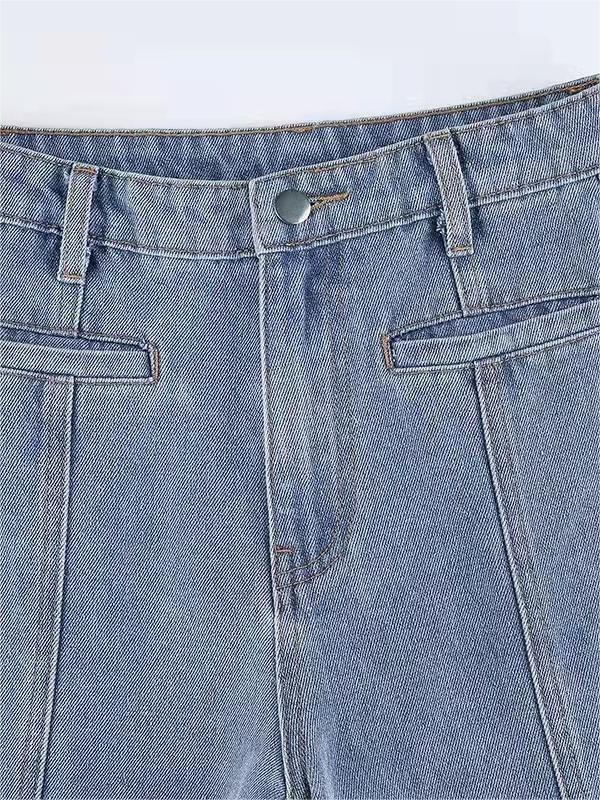 Damen Jeans mit Schlag, hoher Bund, Vintage-Design & Stern-Patch – ein Fashion-Highlight.