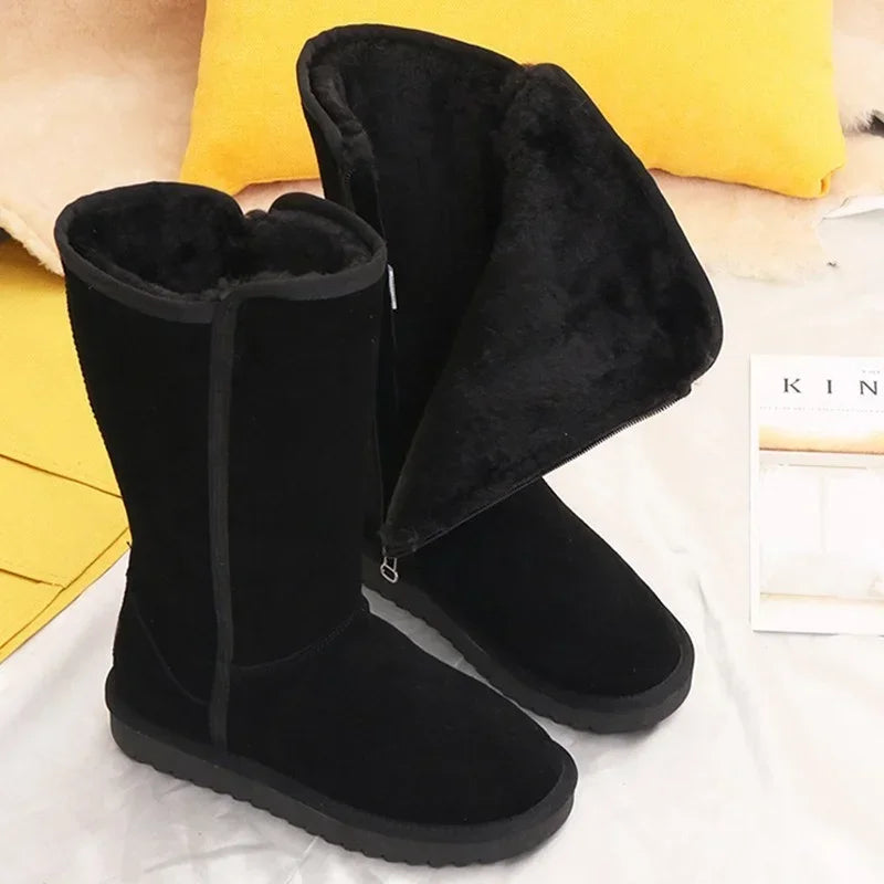 Kniehohe Damen-Winterstiefel, wasserdicht & warm gefüttert. Ideal als robuste Winterschuhe für kalte Tage.