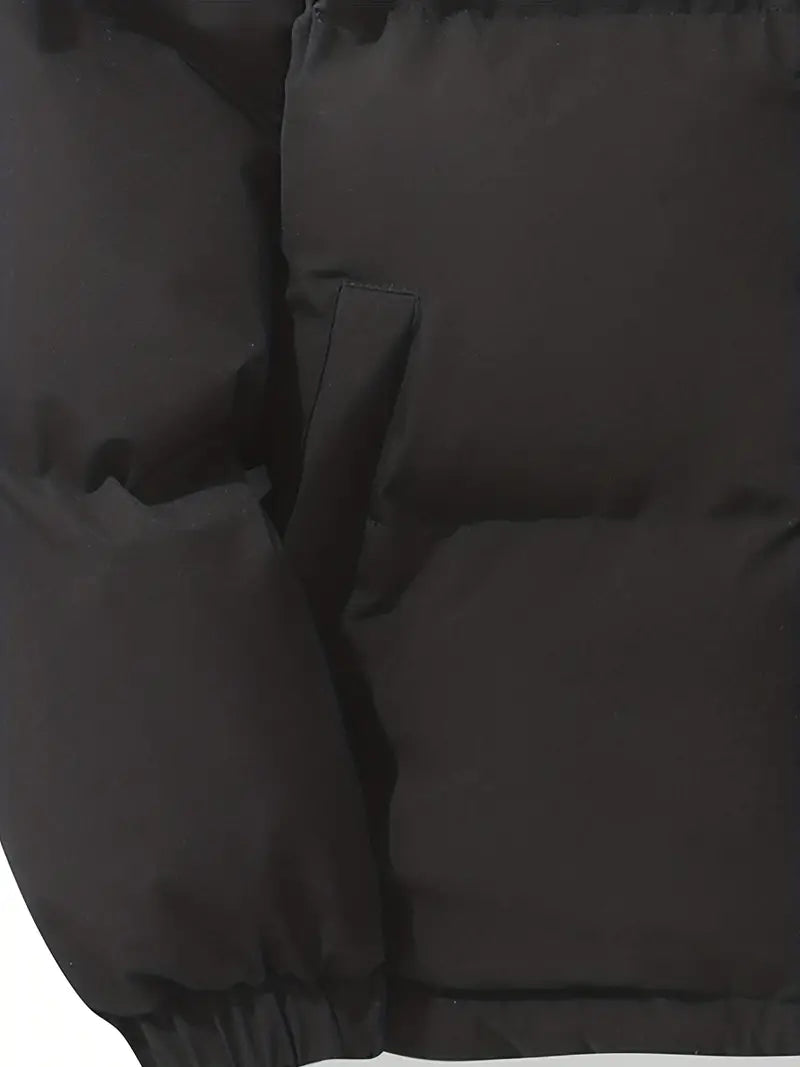 Damen Winterjacke mit Kapuze, warm und robust für Outdoor-Abenteuer und winterliche Spaziergänge.