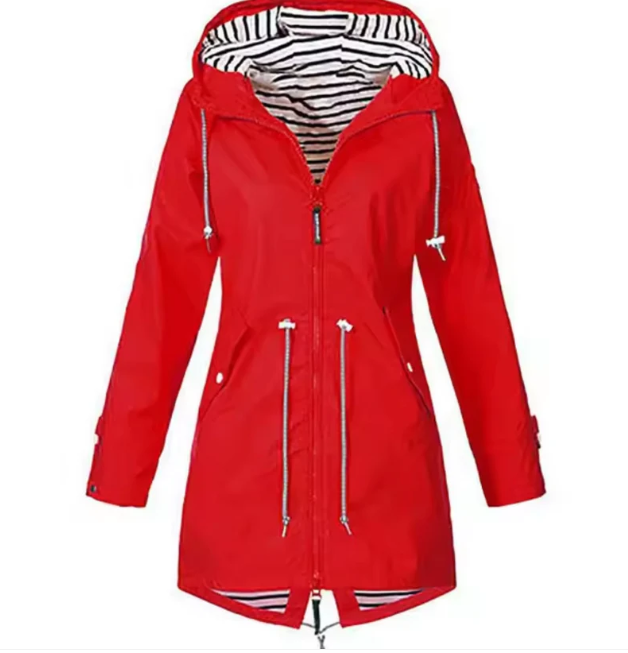 Stilvolle, leichte Damen Kapuzenjacke in modernem Design. Wasserdichte Alltagssjacke für einen chicen Look.
