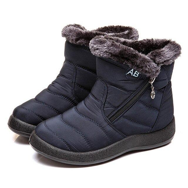 Robuste wasserdichte Damen Winterstiefel für Outdoor. Halten die Füße warm & trocken im Schnee, mit rutschfester Sohle.