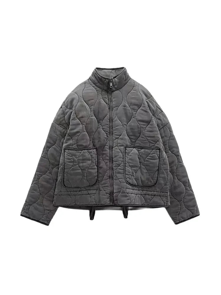 Modische Damen Übergangsjacke, wattiert. Erhältlich in Grau, Schwarz, Olivgrün. Stylisch & wärmend.